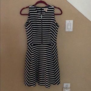 Line pattern Michael Kors dress